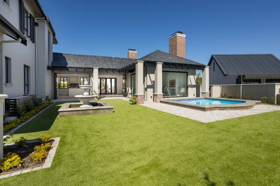 5 Bedroom Property for Sale in Val De Vie Estate Western Cape